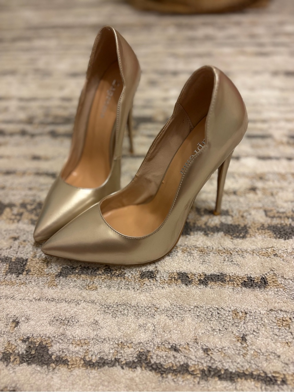 Zaproma | Pointed Toe Gold Stiletto Pumps size 37